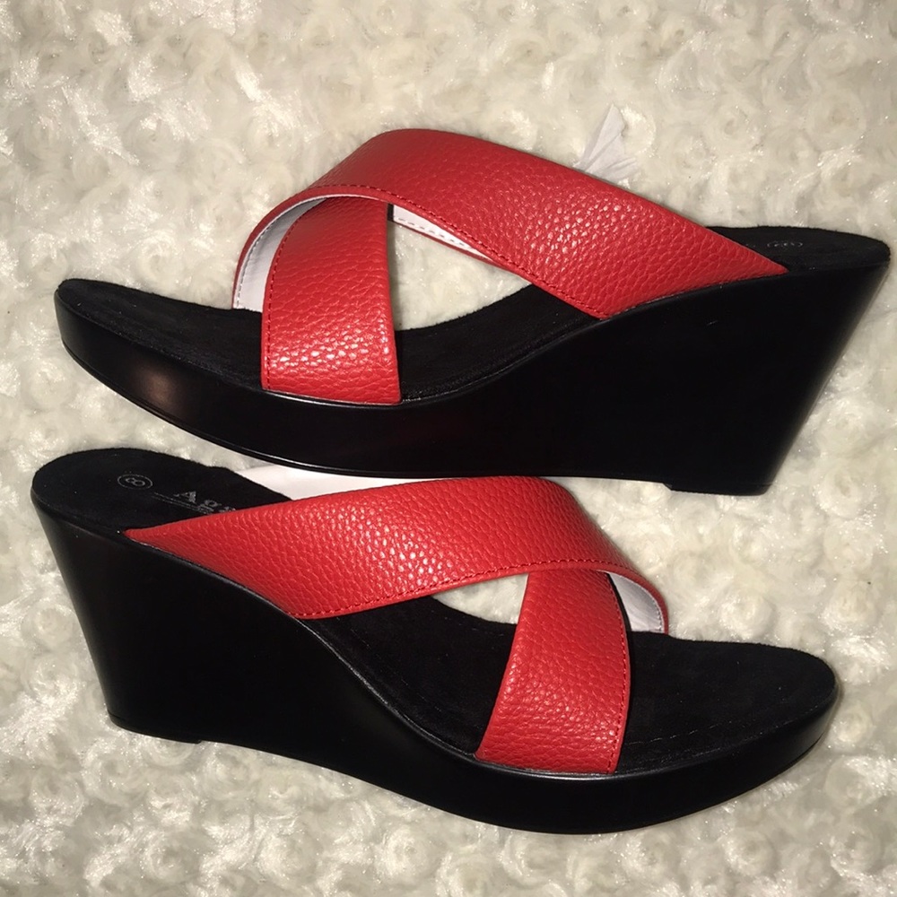 Agape Pamela Red Wedge Sandals Size 8